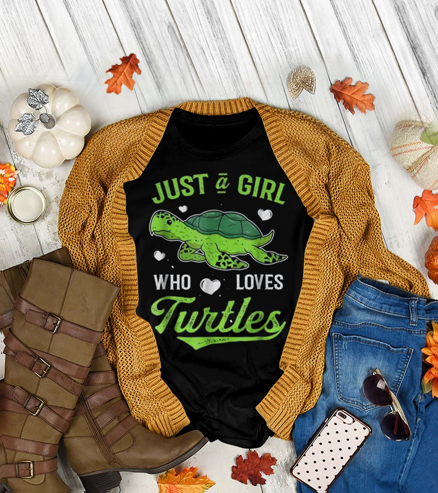 Just a Girl Who Loves Turtles with Adorable Green Turtle and Hearts T-Shirt