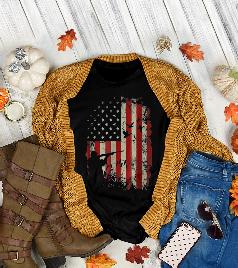 Duck Hunter USA American Flag Hunting T-Shirt