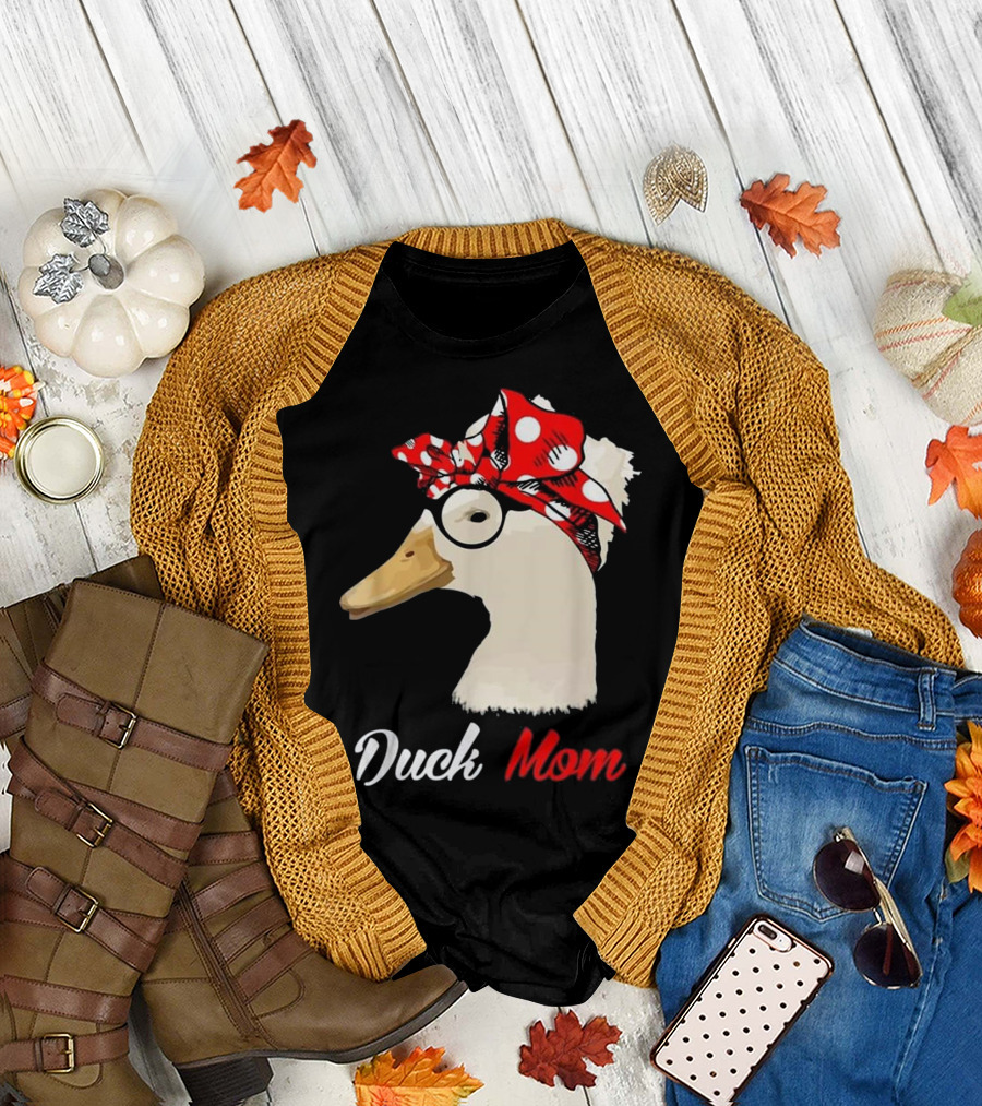 Duck Mom Funny Duck Lovers Mother Polka Dot Headscarf Glasses T-Shirt