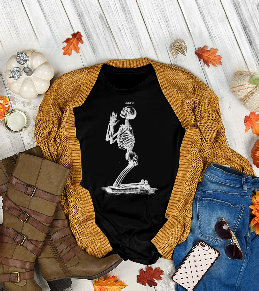 Medieval Antique Praying Skeleton Human XXXVI T-Shirt