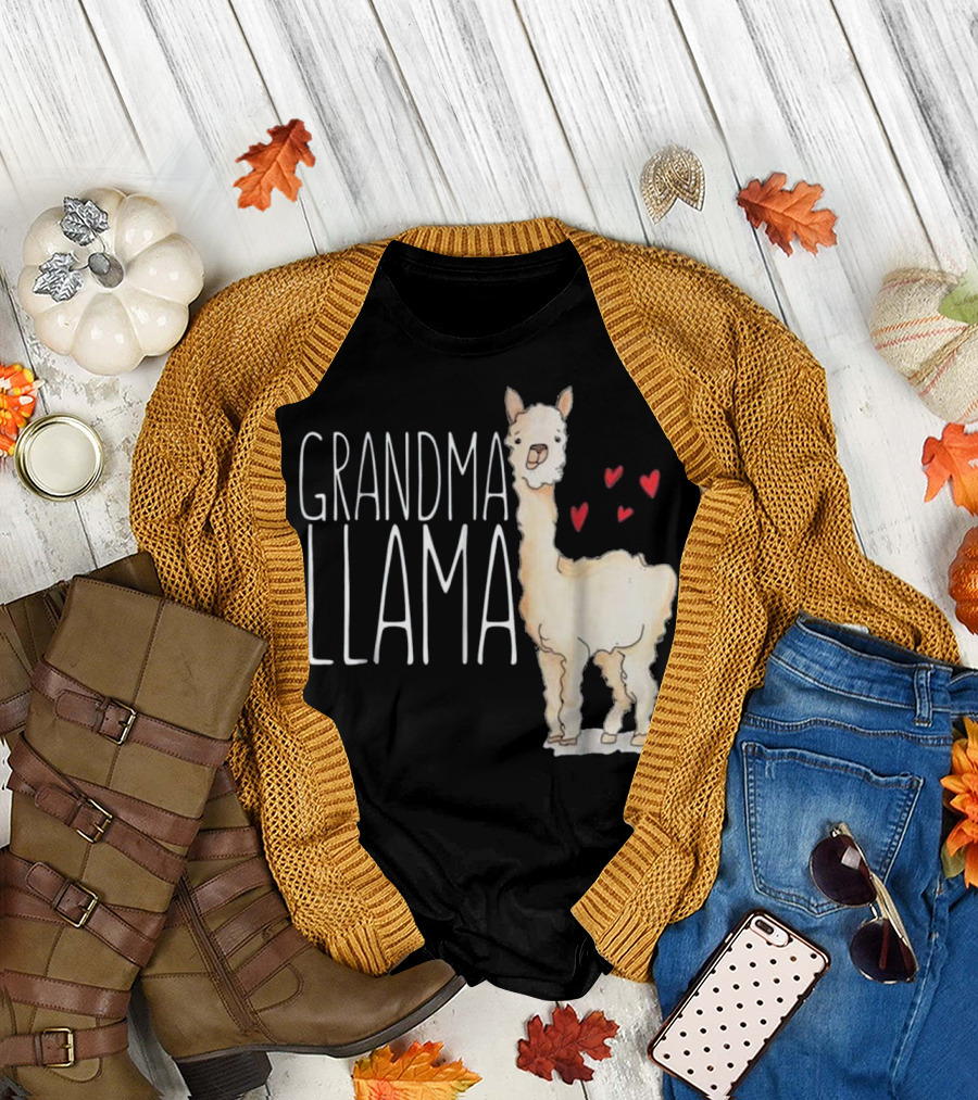 GRANDMA LLAMA HEARTS T-Shirt