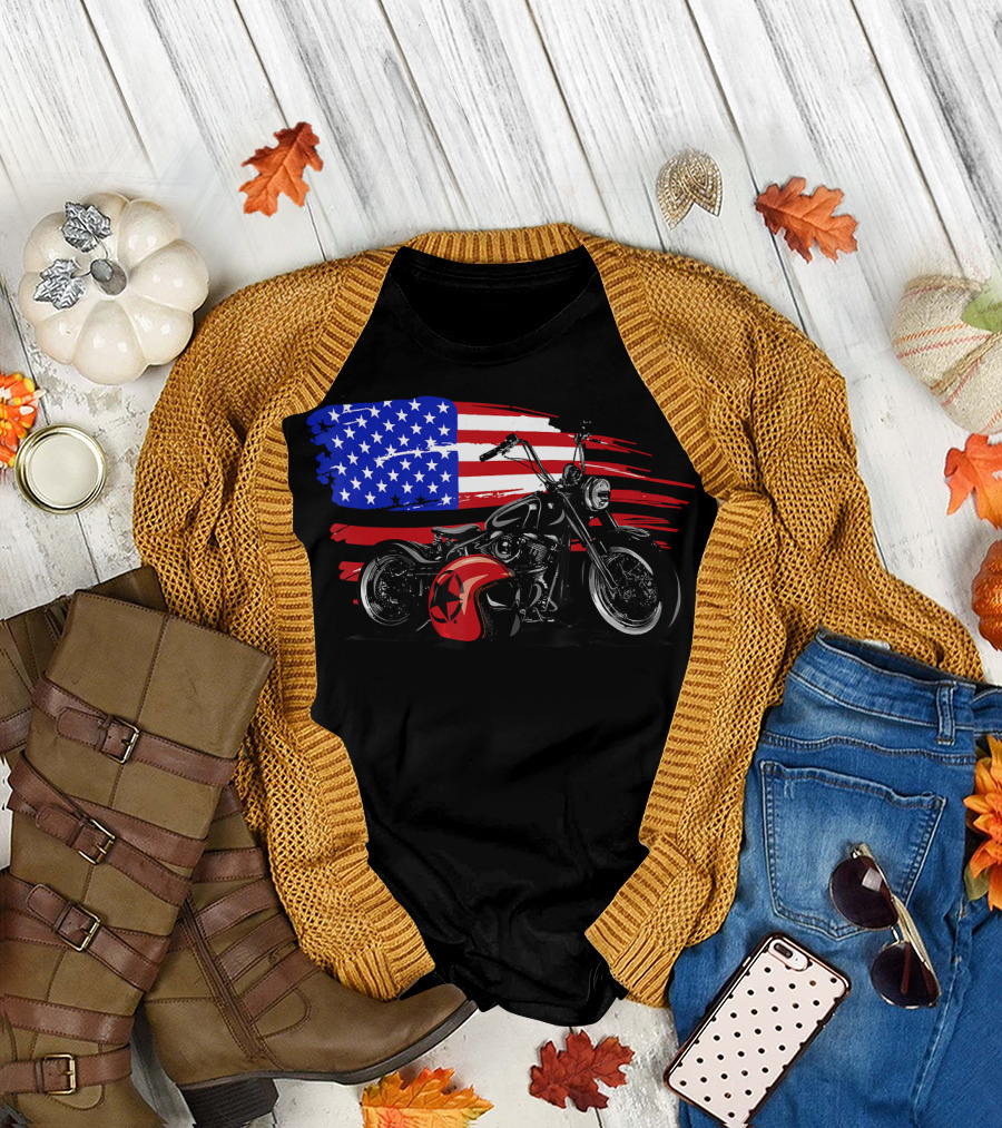 America Vintage Motorcycle Biker Flag and Helmet T-Shirt