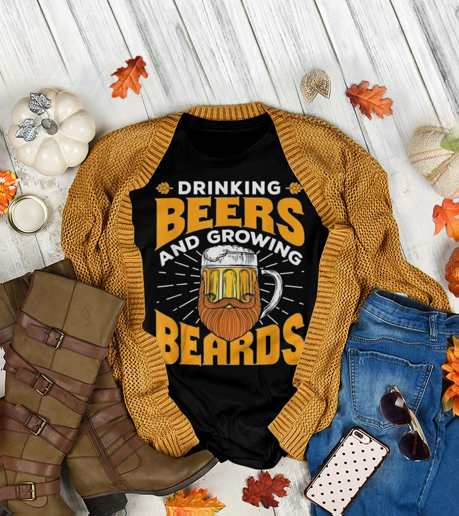Drinking Beers and Growing Beards Mug Beer Foam Hops T-Shirt