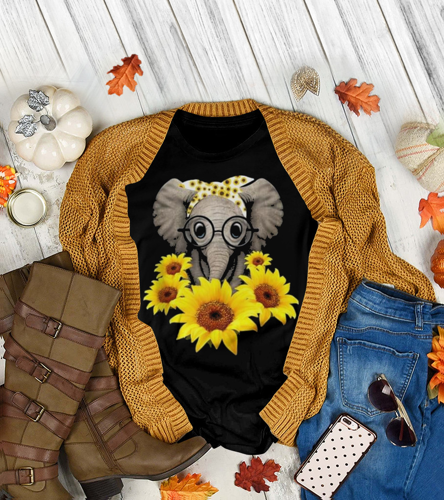 Elephant Sunflower Cute Elephant Love Glasses Yellow Sunflowers T-Shirt