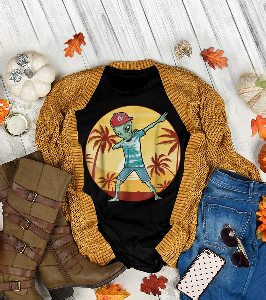 Dabbing Alien in Hawaiian Beach Sunset with Palm Trees and Cap T-Shirt