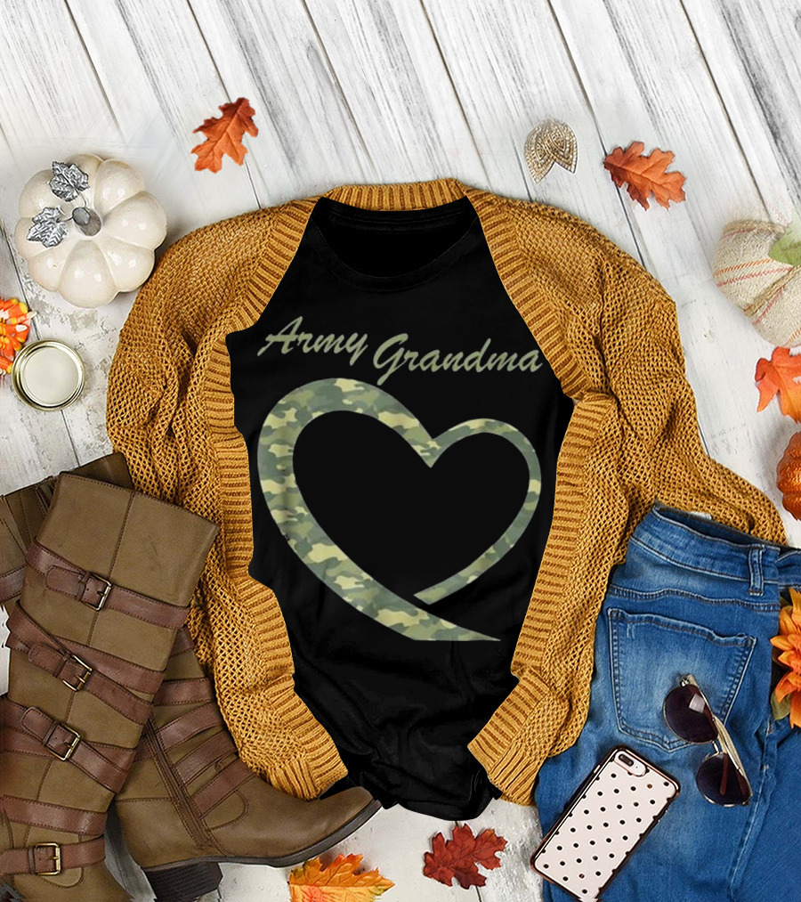 Army Grandma Heart Camo T-Shirt