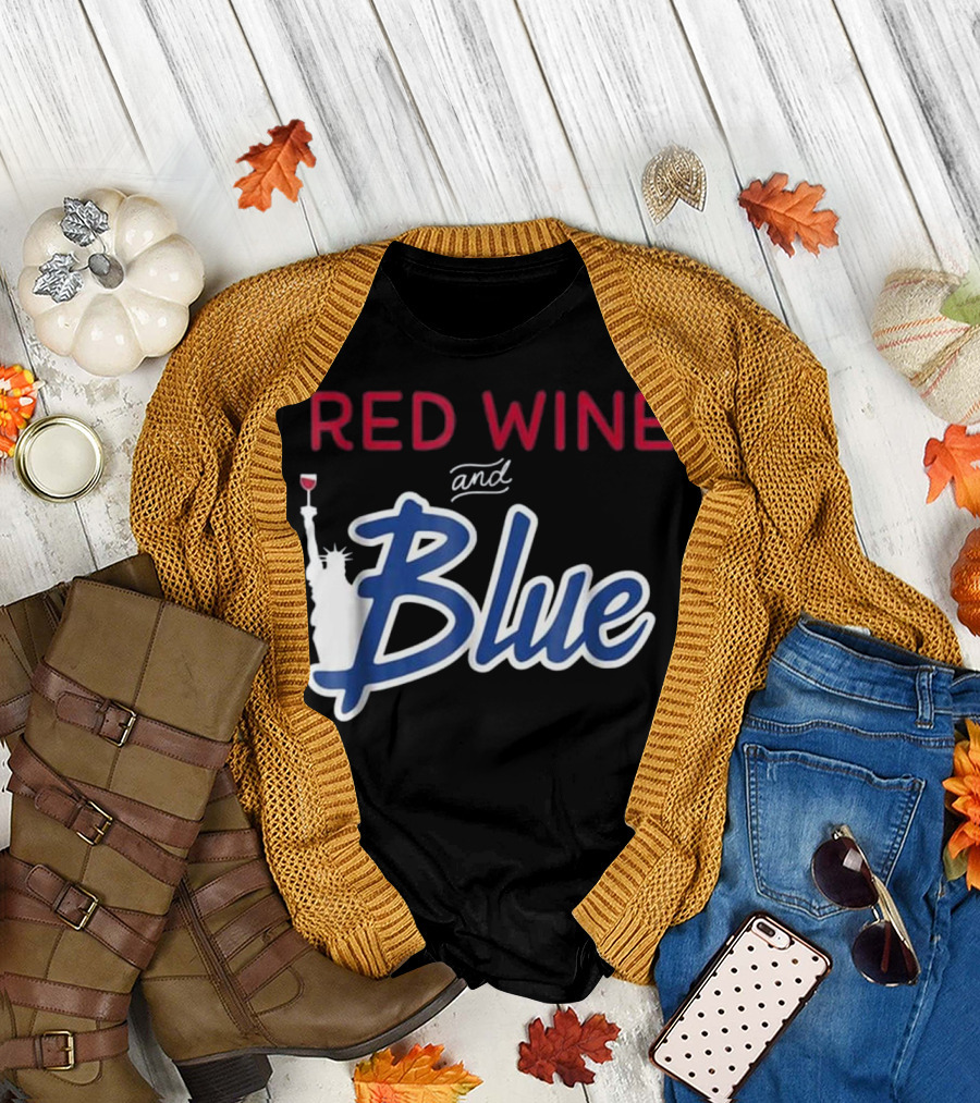 Red Wine and Blue Statue of Liberty Holding Wine Glass T-Shirt