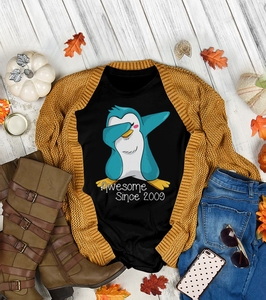 Dabbing Penguin Awesome Since 2009 Funny Birthday 10 Year T-Shirt