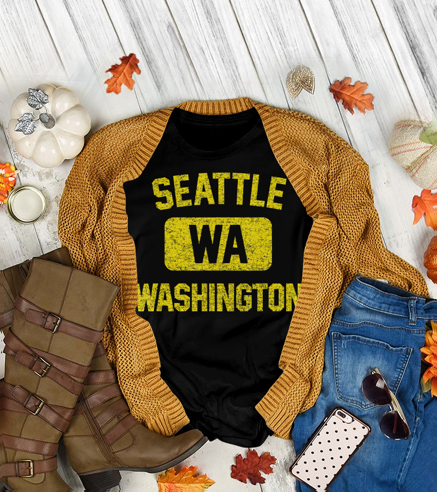 Seattle WA Washington Gym Style Distressed Vintage Look T-Shirt