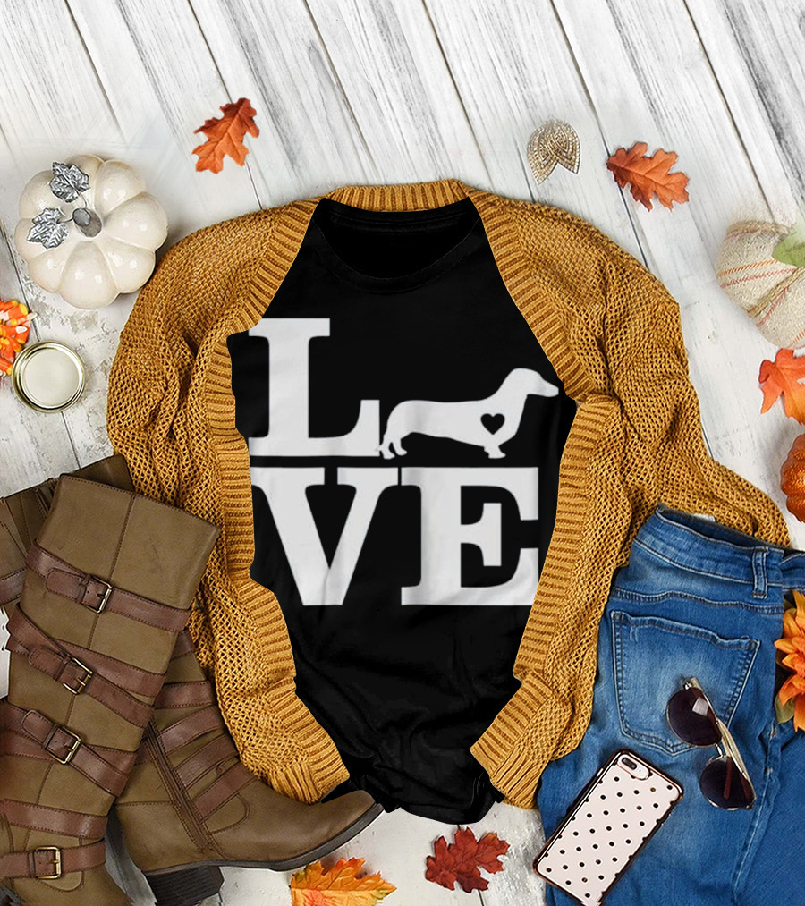 LOVE Dachshund Mommy Heart T-Shirt