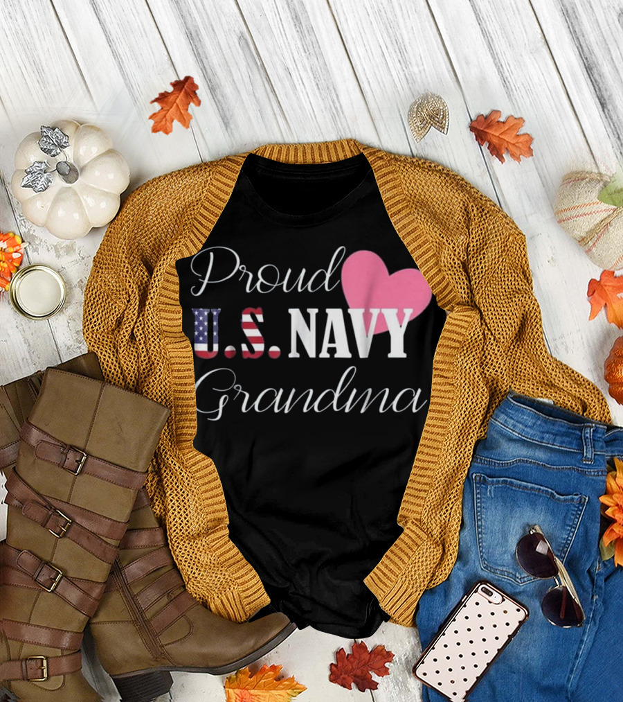 Proud U.S. Navy Grandma Heart Flag Patriotic T-Shirt