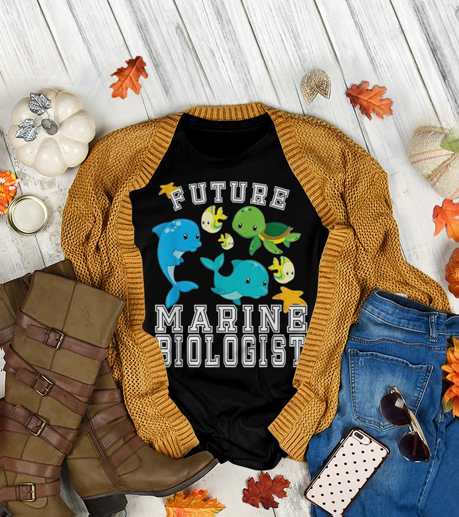 FUTURE MARINE BIOLOGIST DOLPHIN TURTLE STARFISH AND FISH T-Shirt