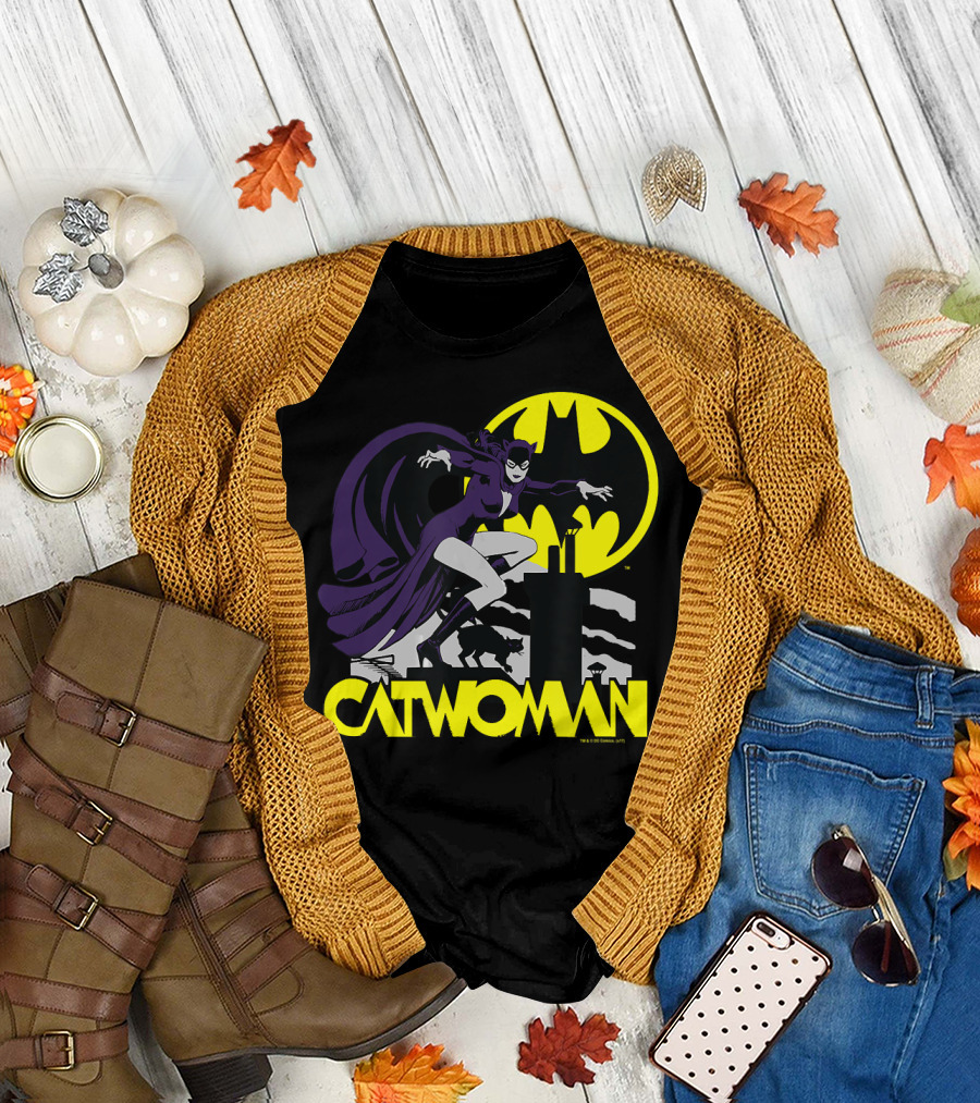 Batman Catwoman Rooftop Gotham City Cat Icon T-Shirt