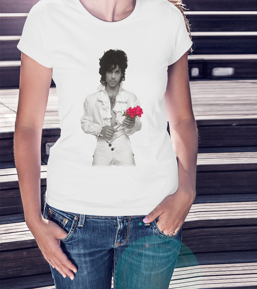 Pr 19 Vintage Style White Frilled Shirt Holding Pink Roses T-Shirt