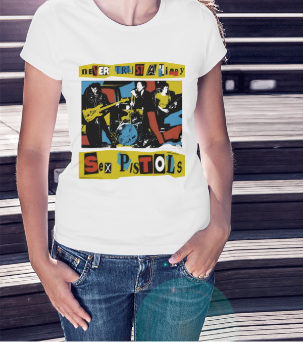 Never Trust A Hippy Sex Pistols T-Shirt