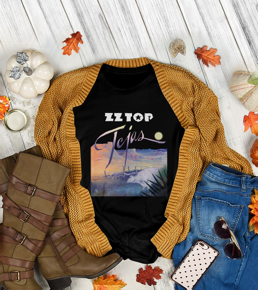 Zz Top Tejas Desert Scene With White Longhorn Under Moon T-Shirt