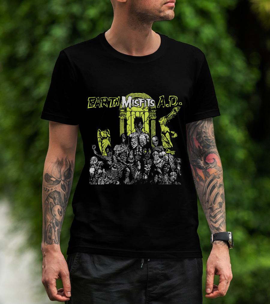 Earth Misfits A.d. Gothic Zombies In Front Of Ancient Columns T-Shirt