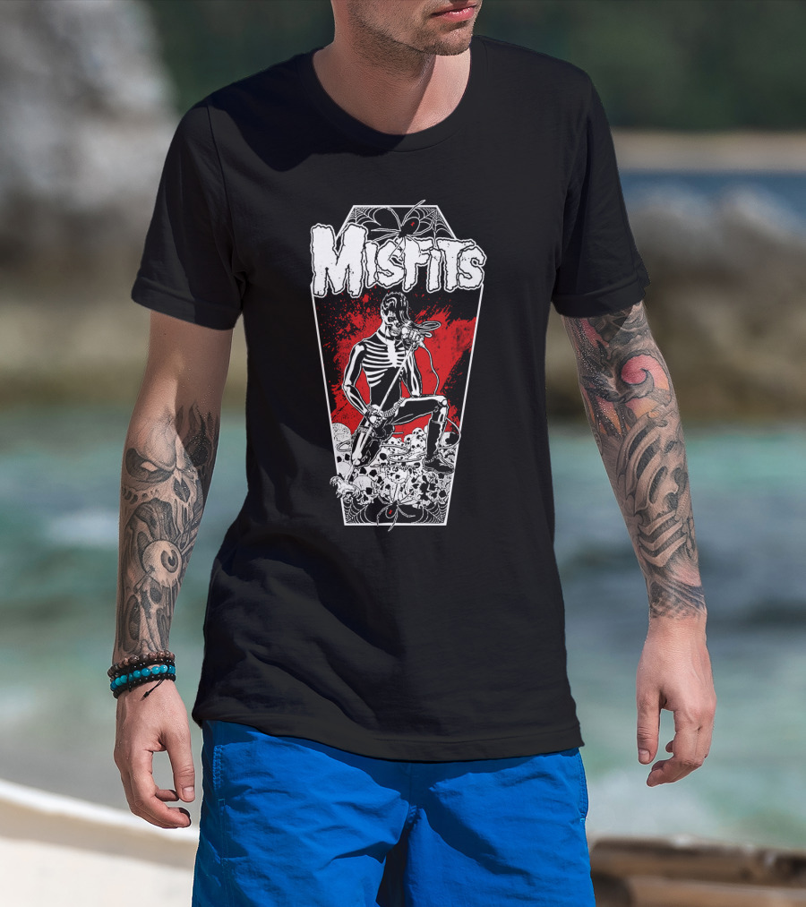 Misfits Coffin Skeleton Skulls Red Black T-Shirt