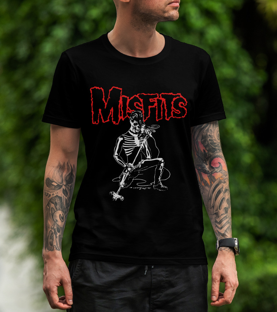 Misfits Skeleton Figure With Microphone In Black And Red T-Shirt