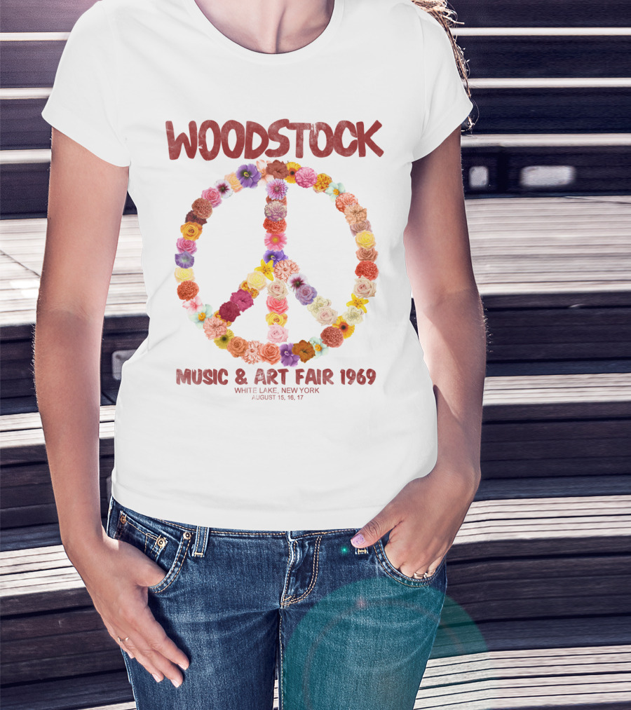 Woodstock Music & Art Fair 1969 Peace Symbol Flowers White Lake New York August T-Shirt