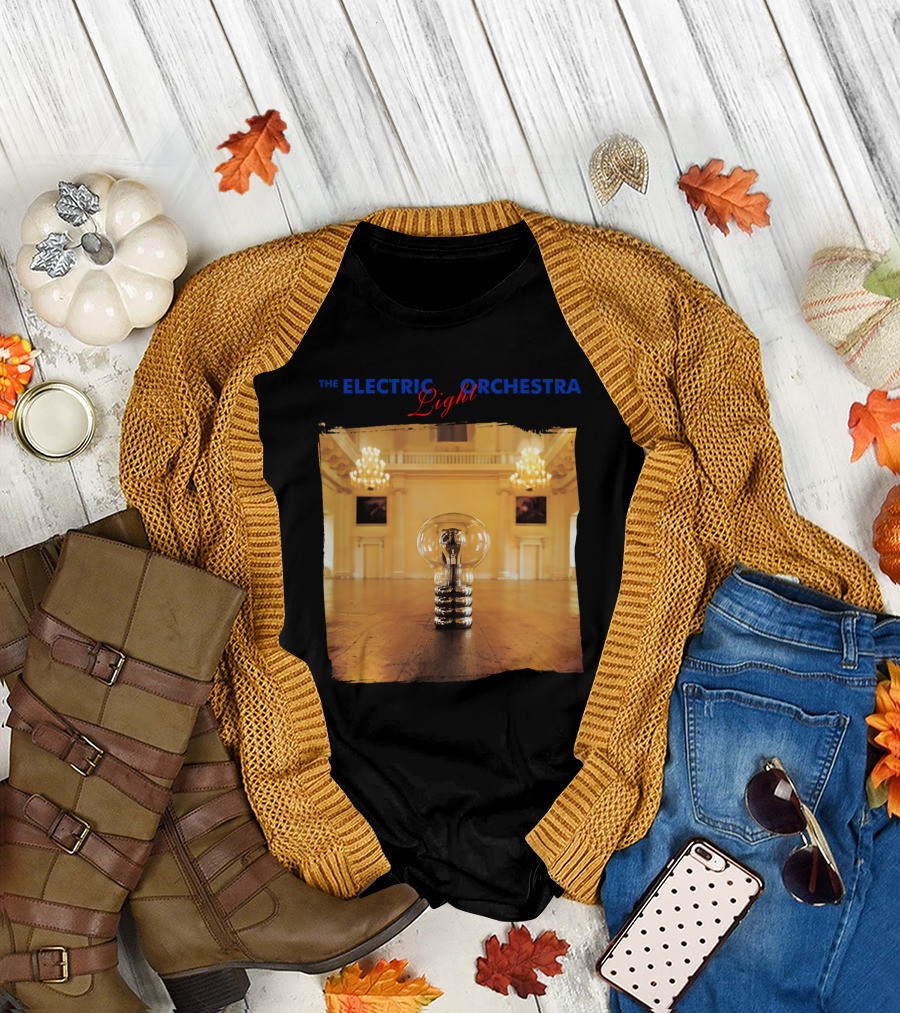 Electric Light Orchestra Lightbulb Room Chandelier Scene T-Shirt