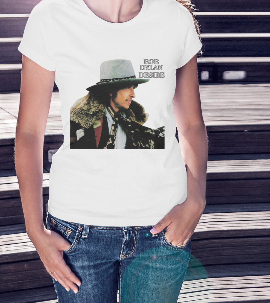 Bob Dylan Desire Album Cover With Fur Coat And Hat T-Shirt