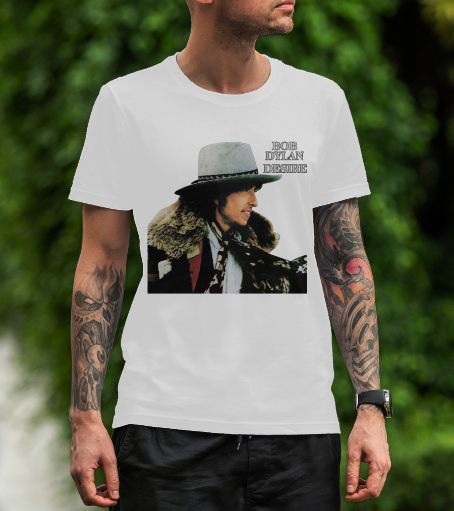 Bob Dylan Desire Album Cover With Fur Coat And Hat T-Shirt