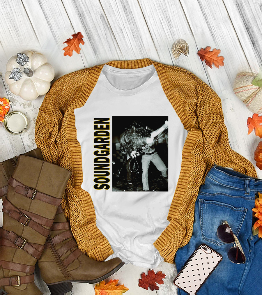 Soundgarden Live Performance Photo Vintage Style T-Shirt