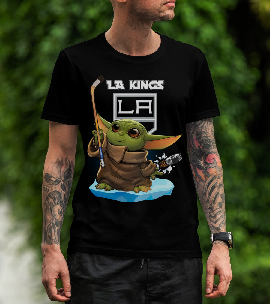 La Kings Baby Yoda Hockey Nhl Ice Rink Puck T-Shirt