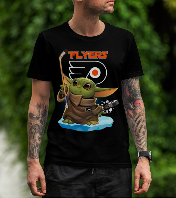 Philadelphia Flyers Baby Yoda With Hockey Stick And Puck T-Shirt