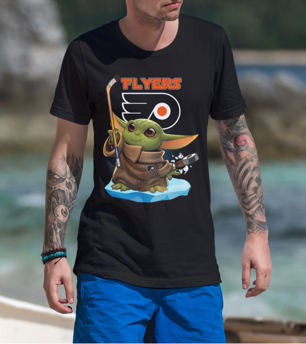Philadelphia Flyers Baby Yoda With Hockey Stick And Puck T-Shirt