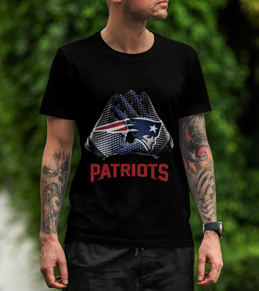 New England Patriots Nfl Logo Gloves Patriots T-Shirt