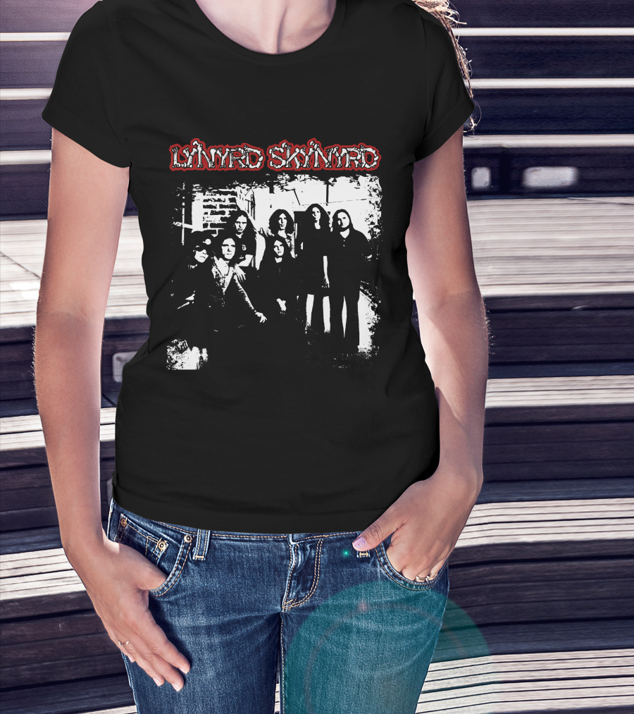 Lynyrd Skynyrd Band Black And White Group Photo T-Shirt