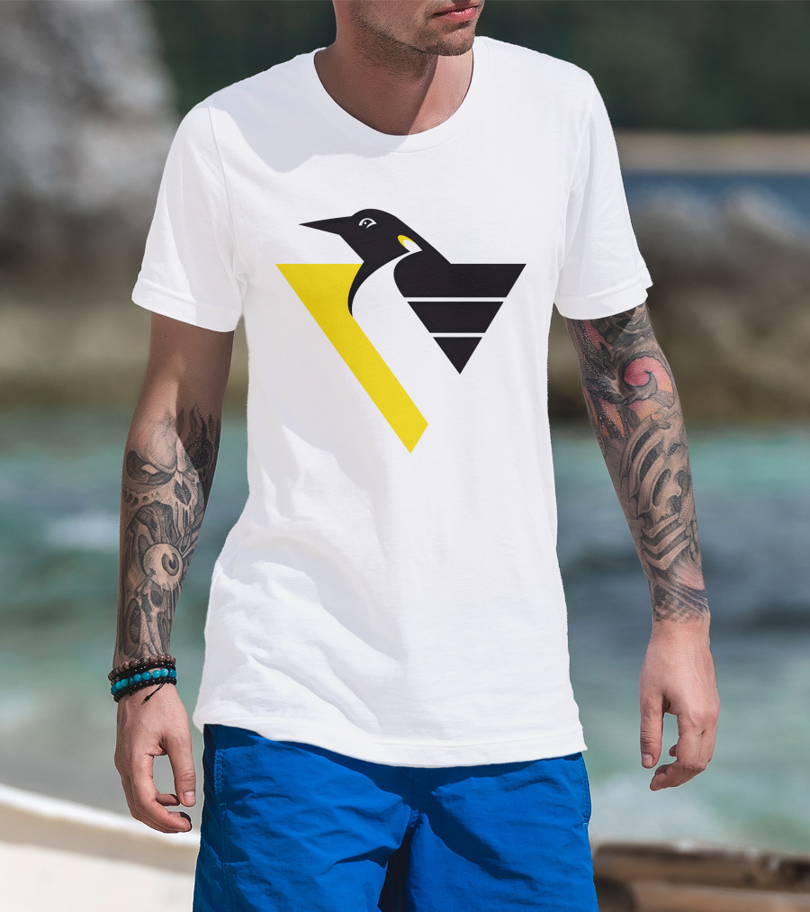 Pittsburgh Penguins Retro Penguin Triangles T-Shirt