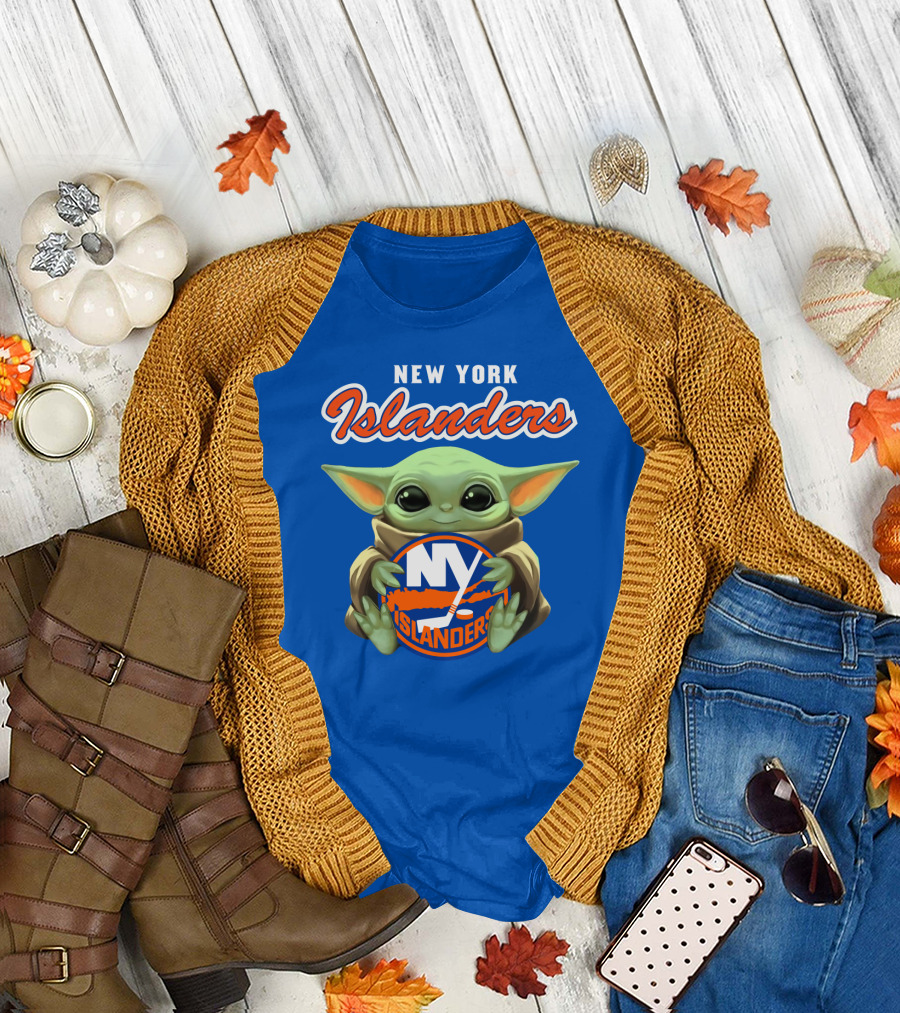 New York Islanders Baby Yoda Holding NY Islanders T-Shirt