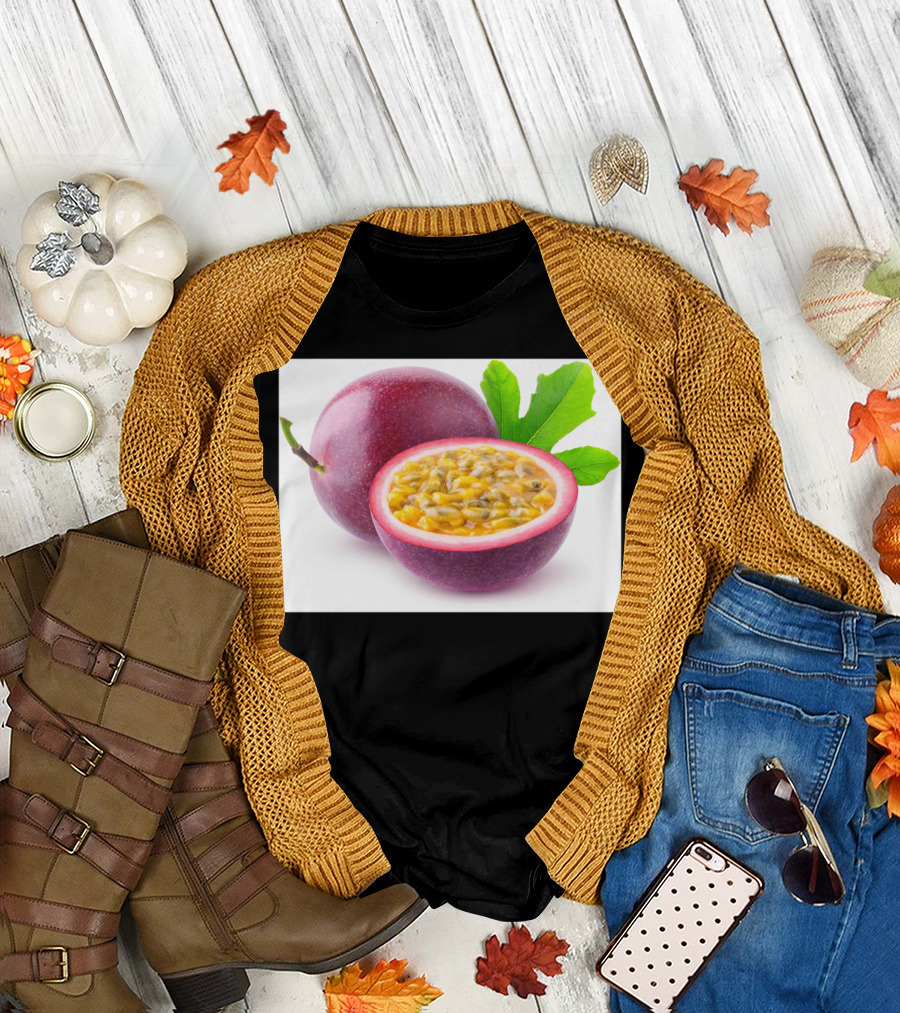 Cut Passion Fruits Art Fresh Juicy T-Shirt