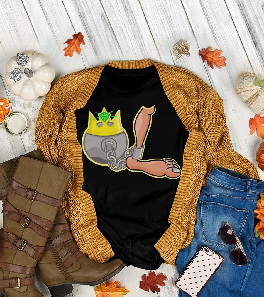 Ball And Chain Tiara Foot T-Shirt