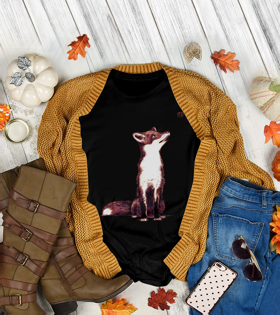 Brown Fox Looking Upward at Small Object T-Shirt