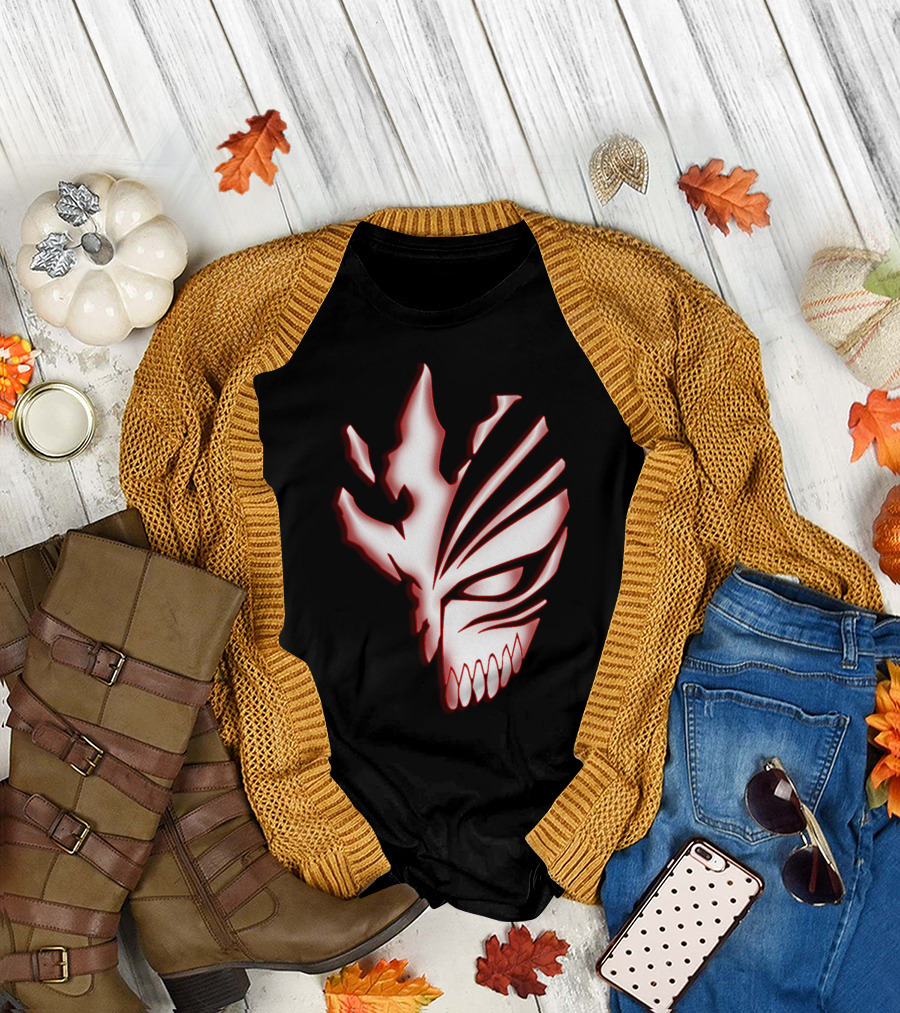 Hollow Mask Reds Bleach Fan T-Shirt