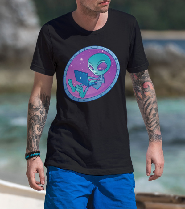 Alien Using Laptop In Spaceship Window With Starry Background T-Shirt