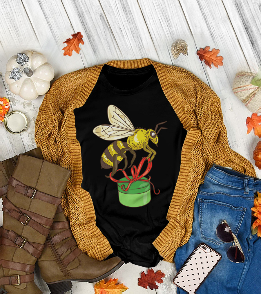 Bee with Gift Box and Red T-Shirt
