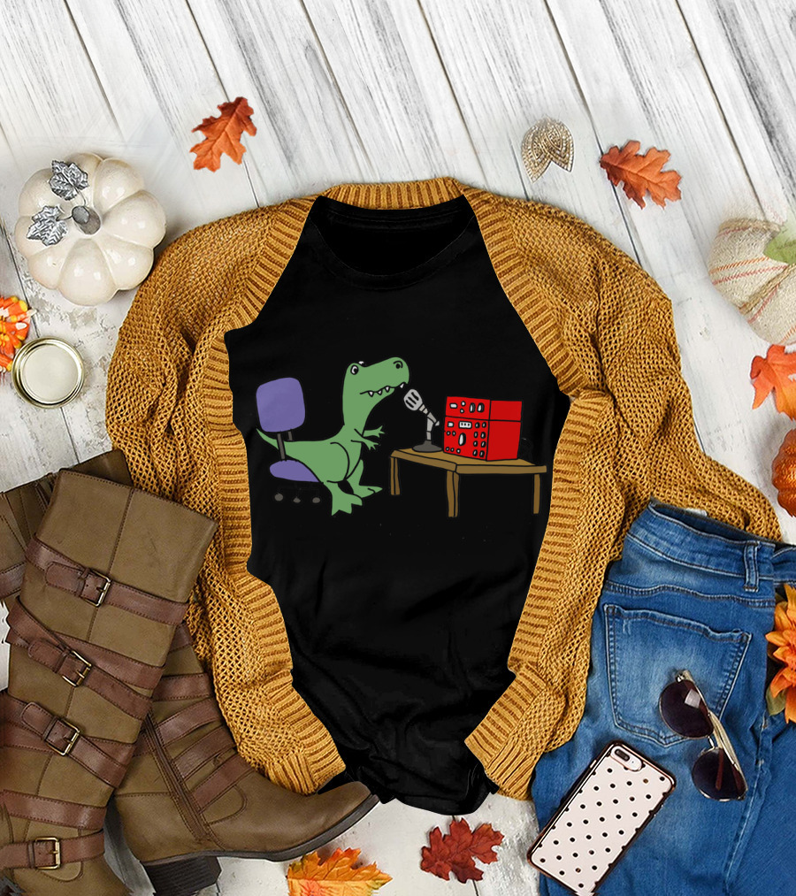 Funny Cute Rex Dinosaur Talking Ham Radio Broadcasting Scene T-Shirt