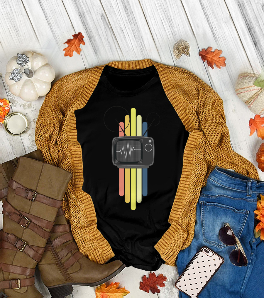 Retro Indie Colored Vintage Television Signal Aesthetic T-Shirt