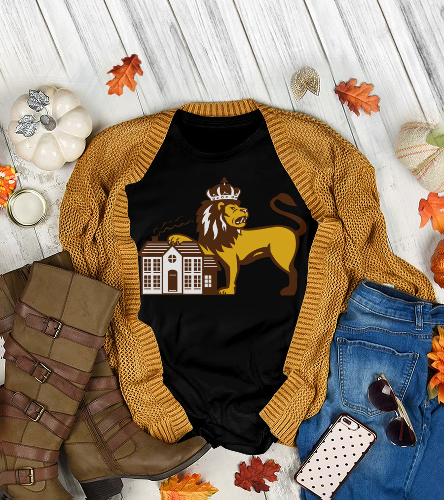 Crowned Angry Lion Pawing House T-Shirt