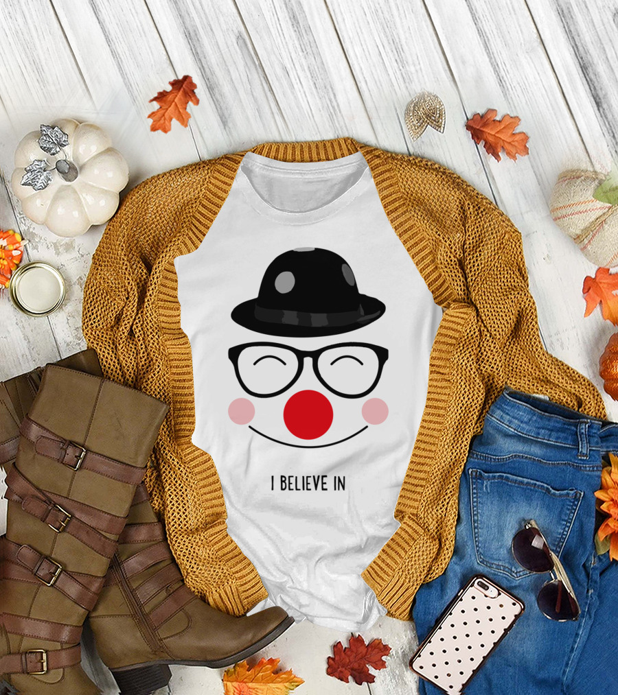 I Believe In Clowns Smiling Face with Bowler Hat and Glasses T-Shirt