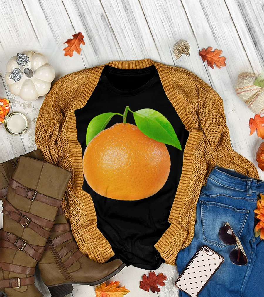 Clementine Sti Orange Fruit with Green Leaves T-Shirt