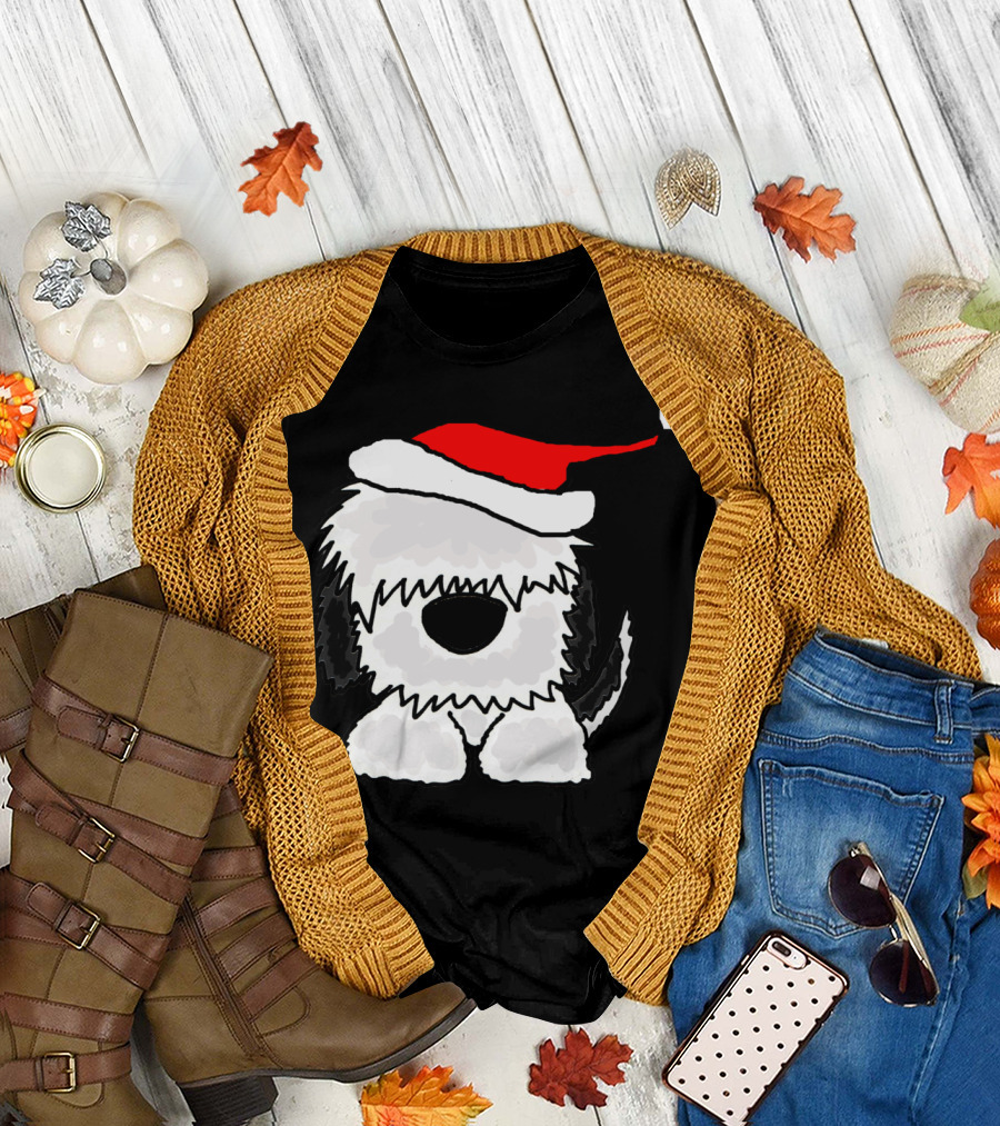 Adorable Old English Sheepdog Christmas Santa Hat T-Shirt