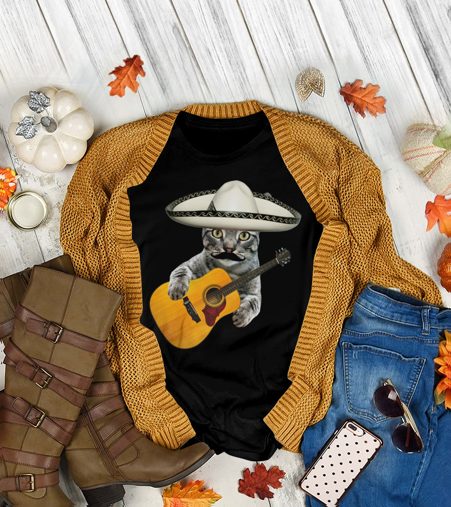 Mexican Cat Playing Guitar with Sombrero Ándale Ándale T-Shirt