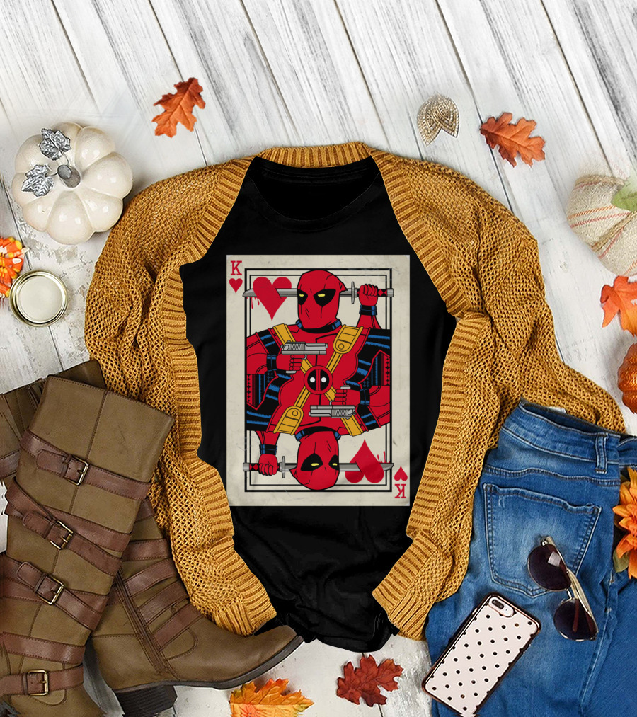 Deadpool King of Hearts Playing Card T-Shirt