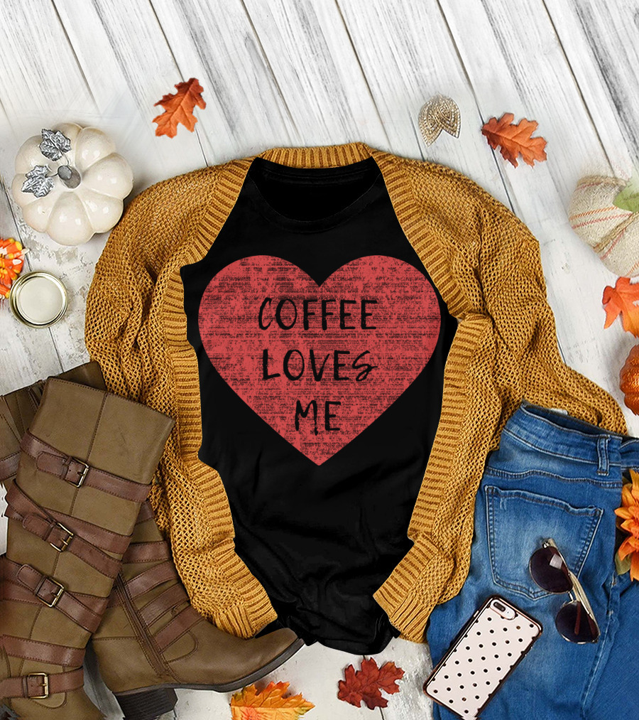 Coffee Loves Me Red Heart Text T-Shirt